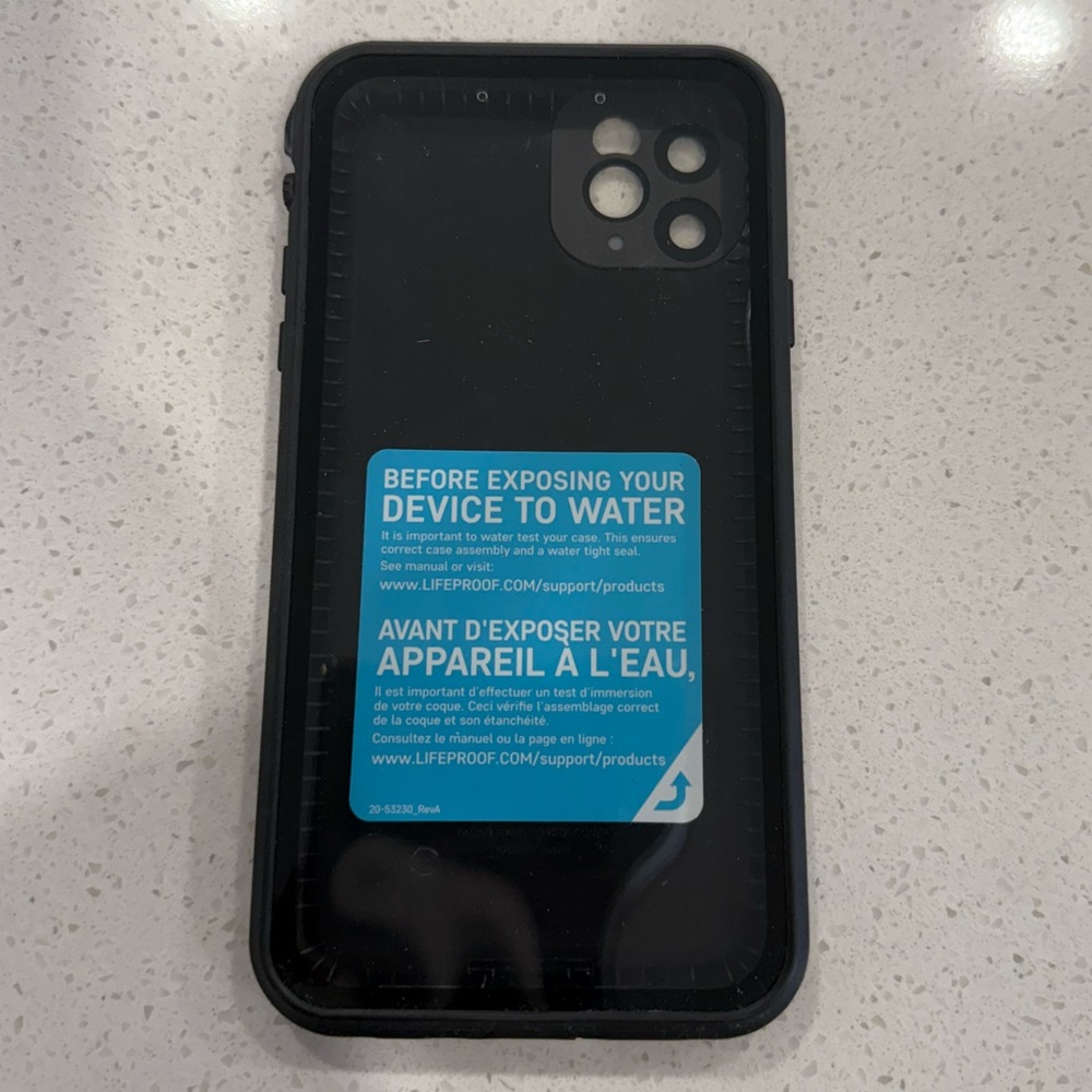 Iphone 11 ProMax Lifeproof phone case